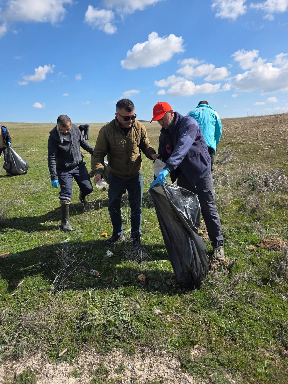 ATSOBDER’ den Düzağaç Göleti’nde Çevre Temizlik Etkinliği